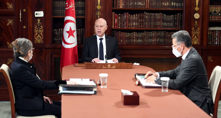 الرئيس سعيد يأمر وزير الداخلية بالتدخل الفوري لوضع حد للأوضاع في صفاقس