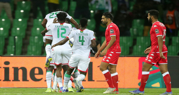 نسور بوجه ''فالصو'' تغادر الكان أمام بوركينا فاسو  