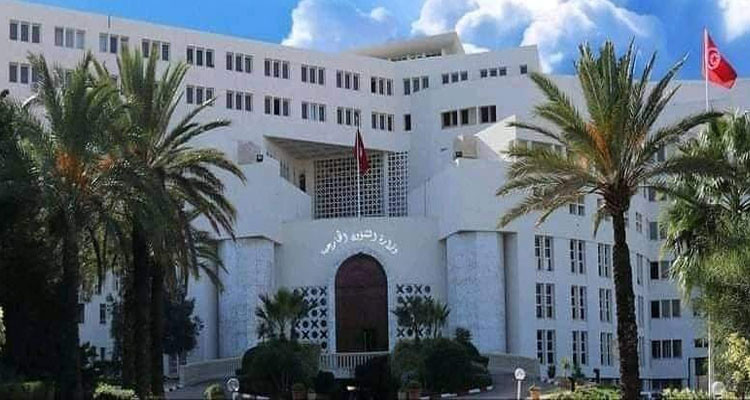 وزارة الدفاع والناقلة الوطنية على أتم الجاهزية لتأمين عودة أفراد جاليتنا بأوكرانيا