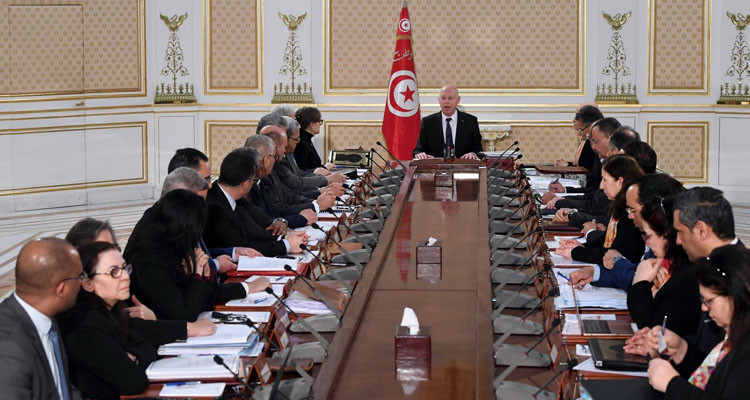 مجلس الوزراء ينظر في عدد من مشاريع المراسيم والأوامر الرئاسية