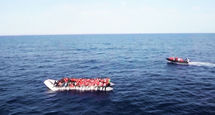 صفاقس: انتشال 13 جثة بعد غرق زورقين للهجرة غير النظامية قبالة سواحل العامرة