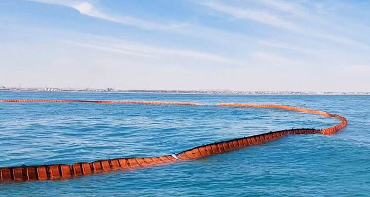 تحجير السفر على طاقم السفينة الغارقة في قابس لمدة 15 يوما