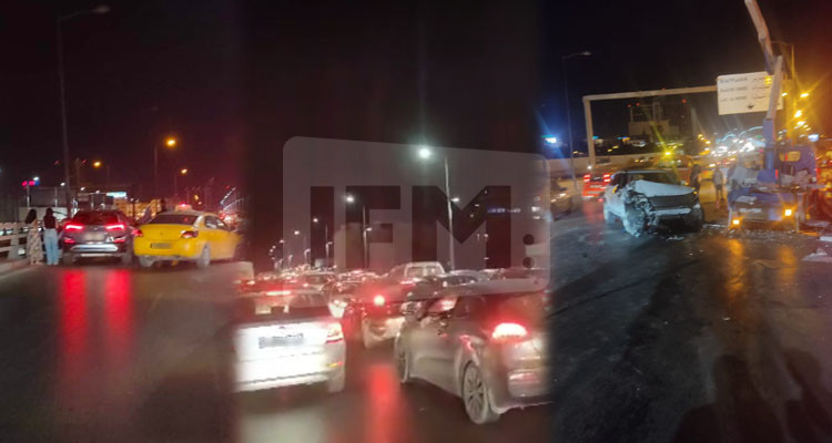 قتيل وتعطل مروري على مستوى 'جسر الجمهورية' بسبب حادثين متزامنين