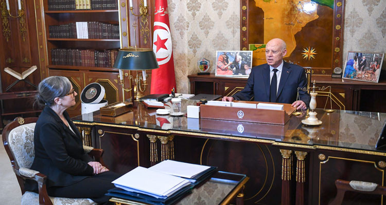 مواجهة المحتكرين والمضاربين والغلاء محور لقاء رئيس الجمهورية ببودن