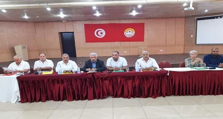 الهيئة الإدارية القطاعية للنقل تقر مبدأ الإضراب العام برا وبحرا وجوا