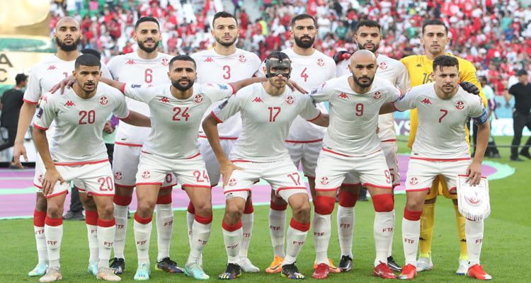 أداء بطولي وتعادل أمام الدنمارك يمنح النسور أول نقطة في المونديال