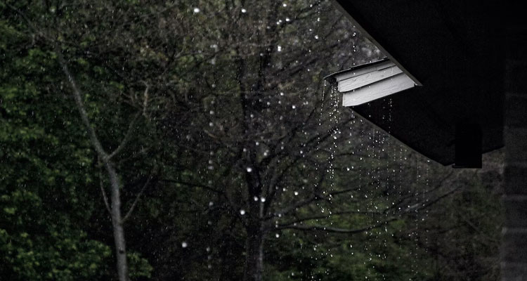 أمطار رعدية متواصلة خلال هذه الليلة بالشمال ومحليا الوسط