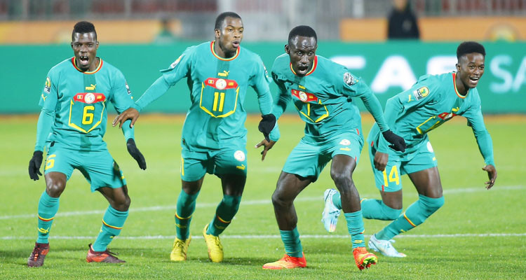 السينغال تتوج بكأس أمم إفريقيا للمحليين بعد الفوز على الجزائر بركلات الترجيح