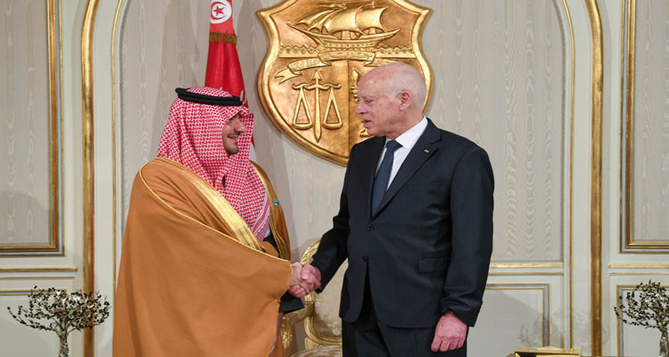 وزير داخلية السعودية يؤكد عزم خادم الحرمين وولي عهده على مواصلة مساندة تونس