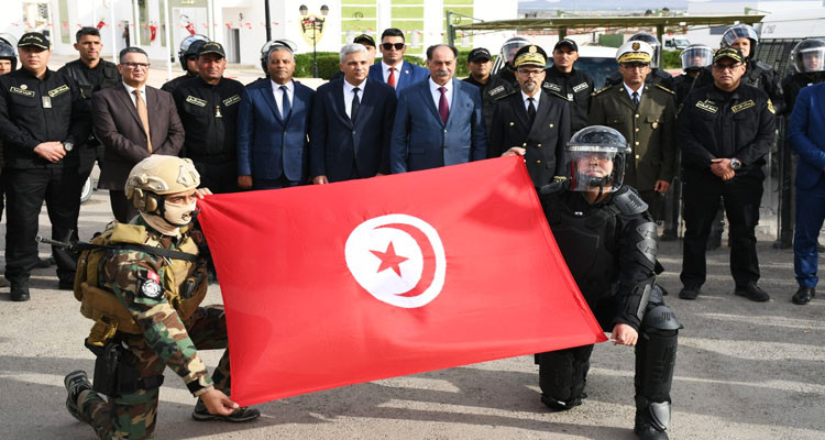 وزير الداخلية هذه الفترة تتطلب من التونسيين المزيد من التقارب والتلاحم...