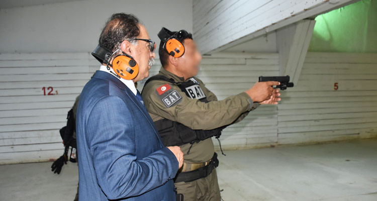 وزير الداخلية يؤدي زيارة ميدانية إلى مقر الإدارة العامة لوحدات التدخل