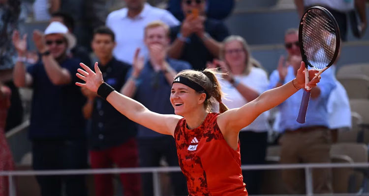 Carolina Muchova crée l'événement et atteint la finale de Roland Garros