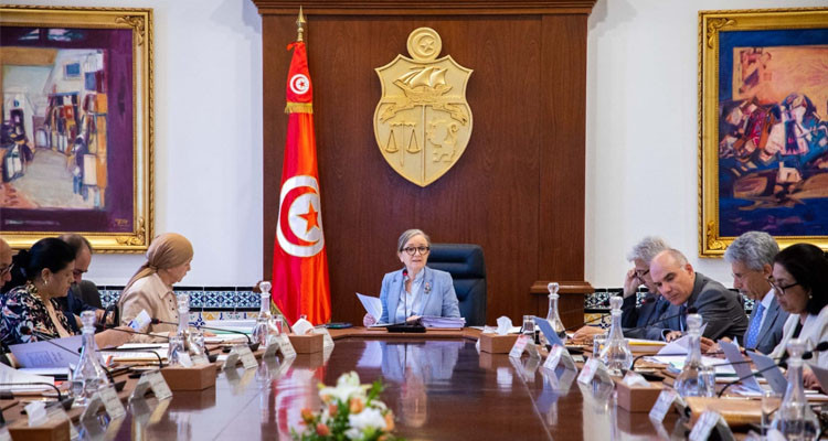 مجلس وزاري يصادق على مجموعة من مشاريع القوانين والأوامر 