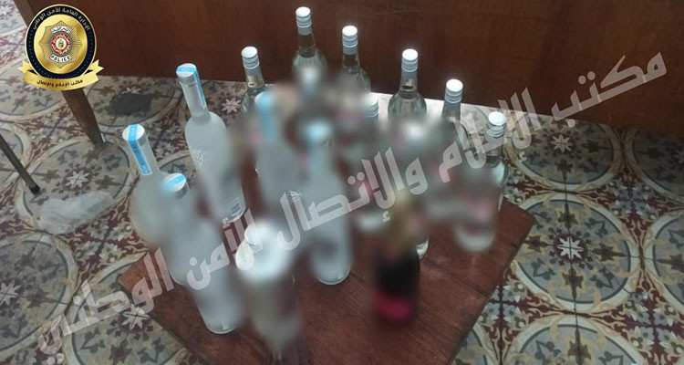 الكرم الغربي: يعيد ملأ قوارير الخمر الفارغة ويضع عليها ملصقات أنواع فاخرة لبيعها بأسعار باهظة