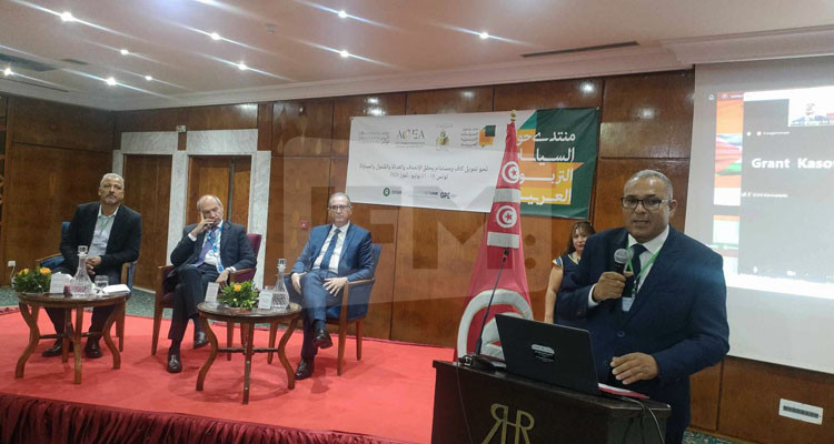 وزير التربية: تجاوزنا الأزمة وأكثر من 60 ألف معلم لبوا نداء الواجب وأعادوا الأعداد