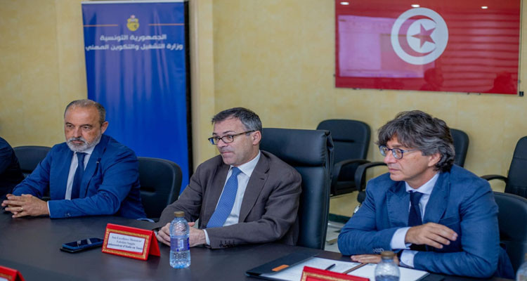 سفير ايطاليا بتونس: ايطاليا تعتزم استقطاب آلاف التونسيين لتوظيفهم في عدة مؤسسات 