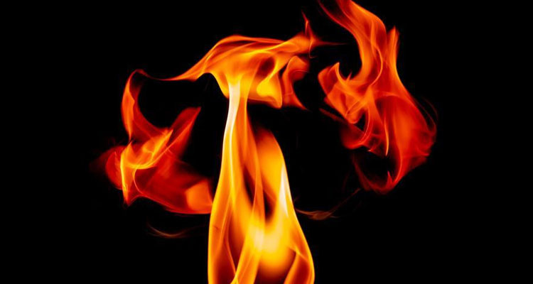 مواطن يضرم النار في جسده بشارع الحبيب بورقيبة