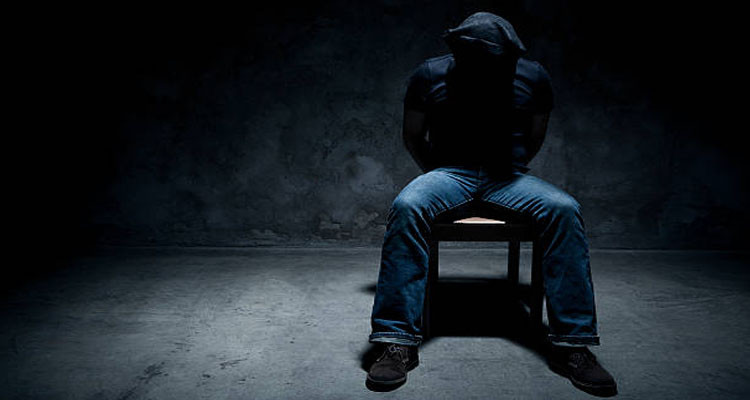 بعد فشل عملية حرقة: تفاصيل صادمة لاحتجاز ''رايس'' وتعذيبه لاسترجاع 20 مليون
