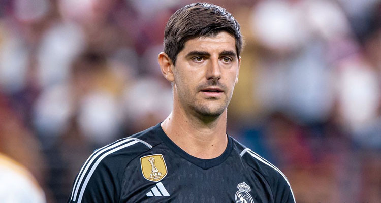 ريال مدريد يعلن نجاح العملية الجراحية التي خضع لها حارسه البلجيكي كورتوا