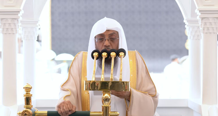 خطيب الحرم المكي يدعو الله باكيا لتحرير المسجد الأقصى ونصرة الفلسطينيين