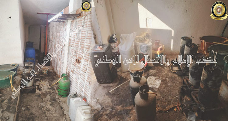 قفصة: تفكيك شبكة تعمد إلى تصنيع مادة مسكرة عن طريق التحويل الكيميائي