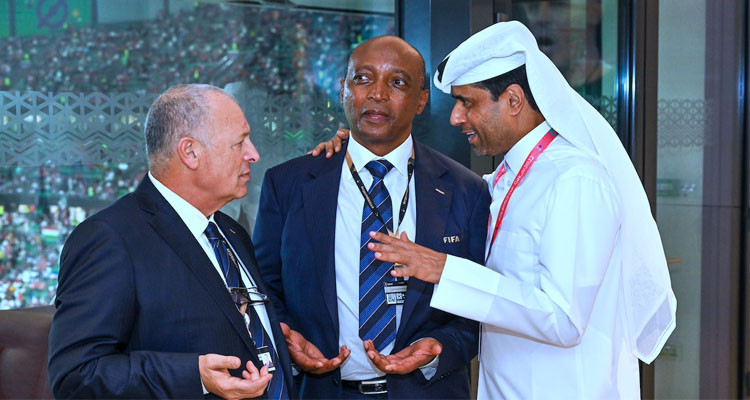 الكاف يتوصل إلى اتفاق مع مجموعة بي إين لاستئناف الشراكة