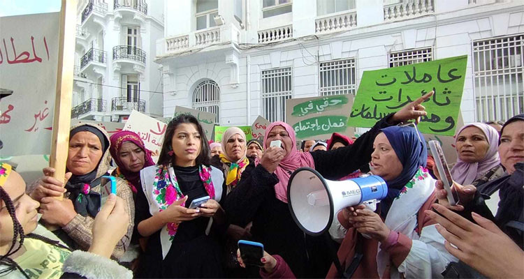 أكثر من 200 عاملة فلاحية يعلن تأسيس حراك ثائرات ضد سياسات التهميش وبرامج الإقصاء