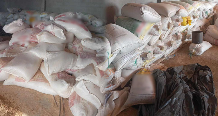 منزل تميم: كشف مخزن عشوائي يحتوي أطنانا من المنتوجات العلفية