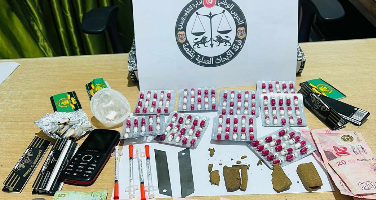 قفصة: الإطاحة بمروج مخدرات بعد عمل أمني مكثف