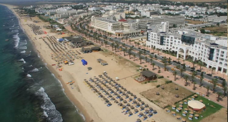 الحمامات: نسب إشغال غير مسبوقة والنُزل تُوقف الحجوزات إلى غاية أكتوبر 2025