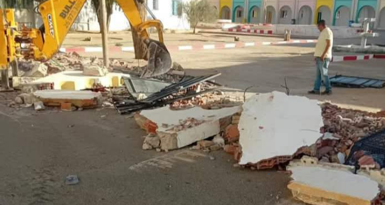 تطاوين: هدم أحد أسوار ابتدائية أولاد دباب