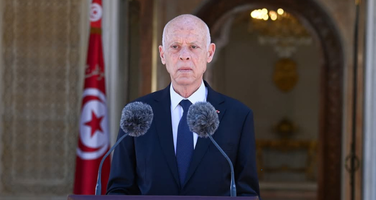الرئيس سعيد: الأموال دفعت من الخارج لإشعال نار الفتنة فوجه لهم الشعب صفعة لن ينسوها أبدا