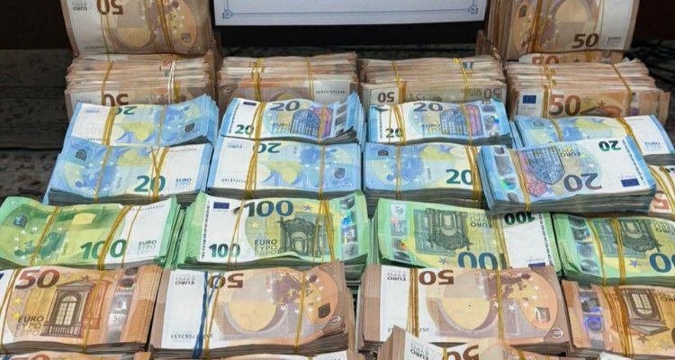 بن قردان: معطيات جديدة حول إحباط عملية تهريب عملة أجنبية على متن سيارتين في اتجاه ليبيا