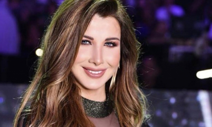فيديو: نانسي عجرم تسقط على خشبة المسرح