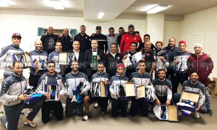 الجامعة والجالية التونسية تكرمان منتخب ''الميني فوت'' 