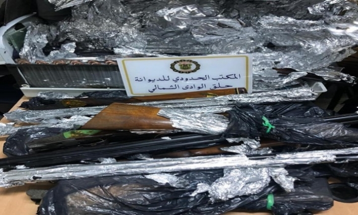 ميناء حلق الوادي: الديوانة تحبط إدخال بنادق صيد كانت مخفية داخل مكيف هوائي 