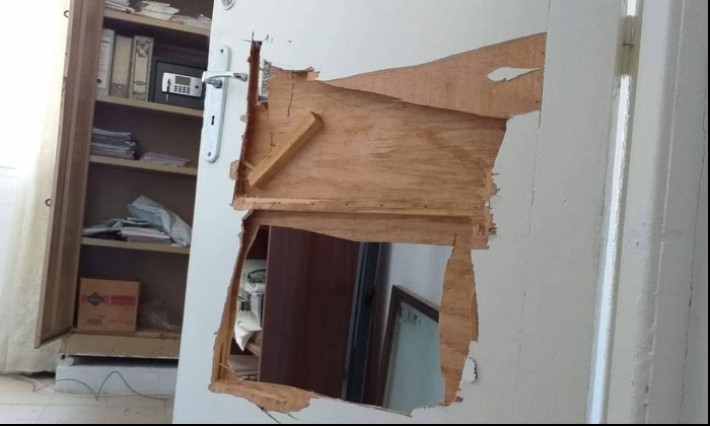 مجهولون يقتحمون مقر بلدية كسرى ويستولون على مبلغ مالي