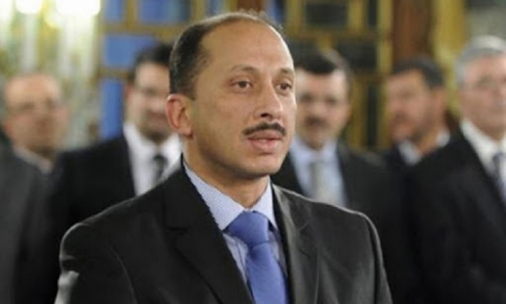 تعليق العمل الحضوري بجميع مصالح الدولة و الجماعات المحلية والمؤسسات العمومية