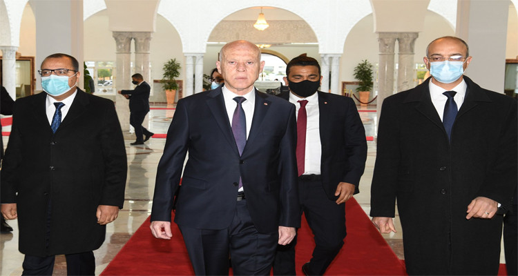 قيس سعيد يغادر تونس في اتجاه ليبيا