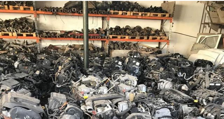 محركات سيارات مهربة