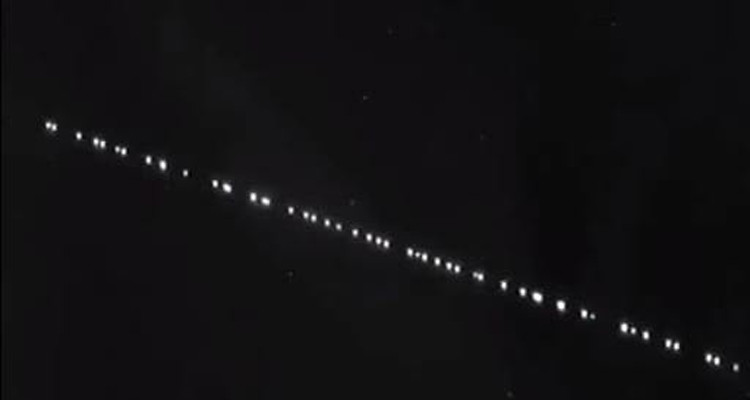 سرب من الأاقمار الصناعية يمر فوق تونس