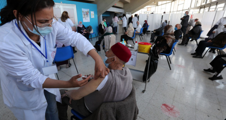 مركز تلقيح ضد كورونا في طبربة