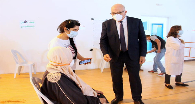 وزير الصحة يؤدي زيارة تفقد إلى مركز التلقيح بالمنيهلة
