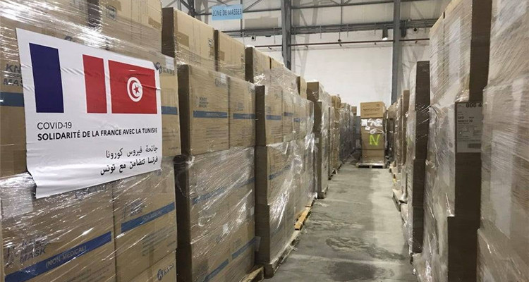 فرنسا توزع 40 طنا من المساعدات الطبية على مستشفيات تونسية