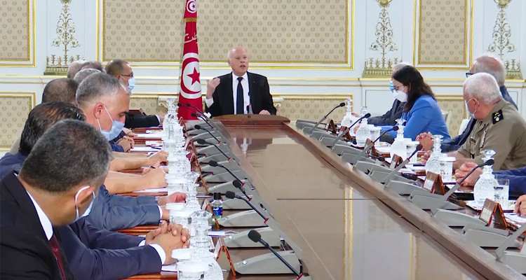 قيس سعيد يترأس اجتماع طارئ