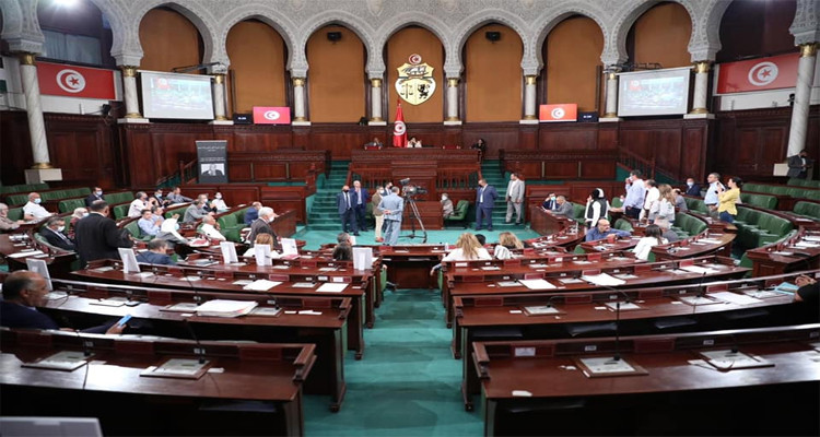 جلسة عامة في البرلمان يوم 30 جوان