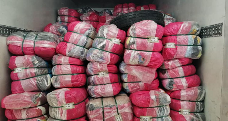 الديوانة تحجز بضائع مهربة