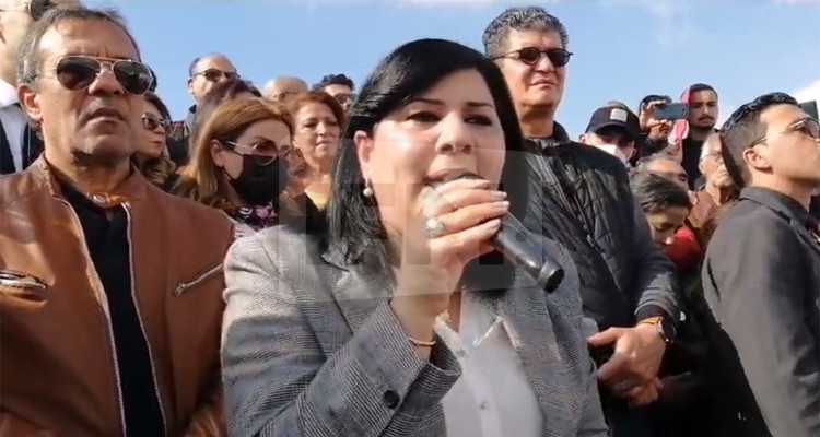 عبير موسي في وقفة احتجاجية بساحة الحكومة بالقصبة يوم 20 نوفمبر