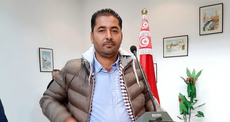 الصحفي خليفة القاسمي