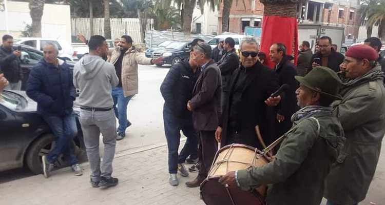 احتفالات باقالة والي جندوبة